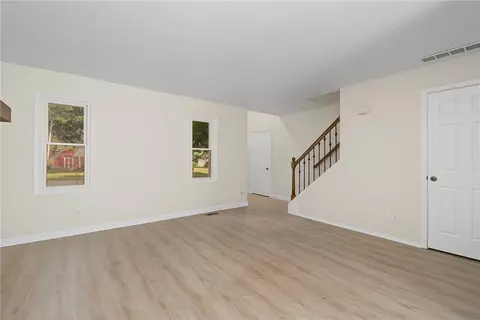 Living - 3139 Gracemore Ave, Kettering, OH 45420 photo 5 of 7