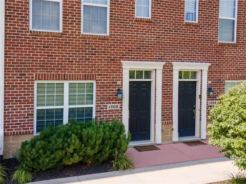 1205 Parklake Row, Springboro, OH 45066