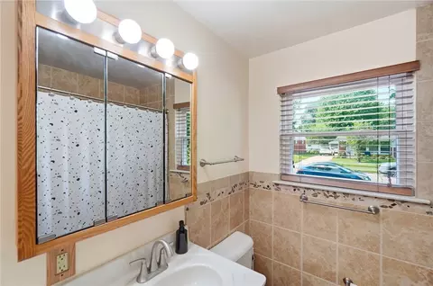 Bath - 2413 Olson Dr, Kettering, OH 45420 photo 3 of 5