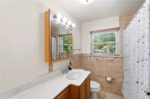 Bath - 2413 Olson Dr, Kettering, OH 45420 photo 2 of 5