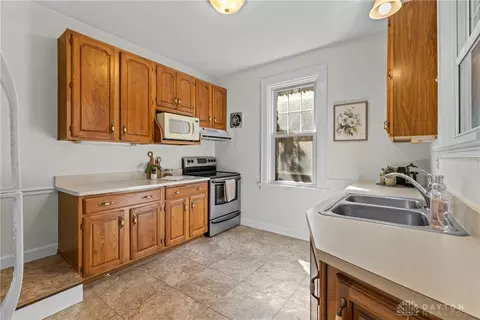 Kitchen - 3841 Hyde Park Ave, Cincinnati, OH 45209 photo 1 of 3
