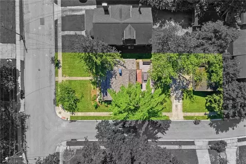 View/Area - 3841 Hyde Park Ave, Cincinnati, OH 45209 photo 3 of 4