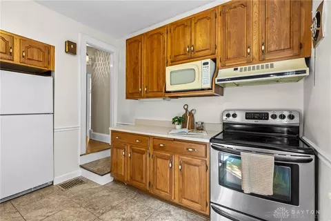 Kitchen - 3841 Hyde Park Ave, Cincinnati, OH 45209 photo 3 of 3