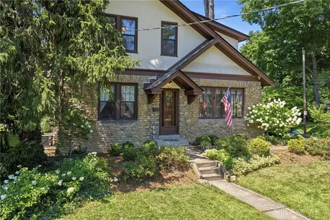Exterior - 3841 Hyde Park Ave, Cincinnati, OH 45209 photo 3 of 10