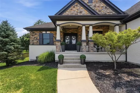 2611 Patrick Henry Dr, Beavercreek Twp, OH 45434