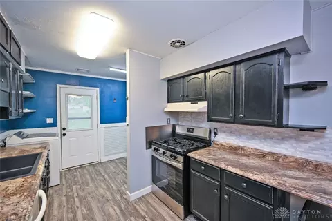 Kitchen - 2908 Blackhawk Rd, Kettering, OH 45420 photo 4 of 5