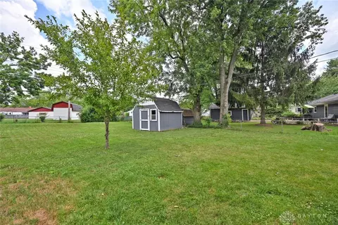 Exterior - 2908 Blackhawk Rd, Kettering, OH 45420 photo 7 of 13