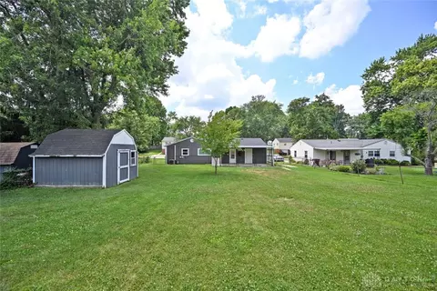 Exterior - 2908 Blackhawk Rd, Kettering, OH 45420 photo 10 of 13