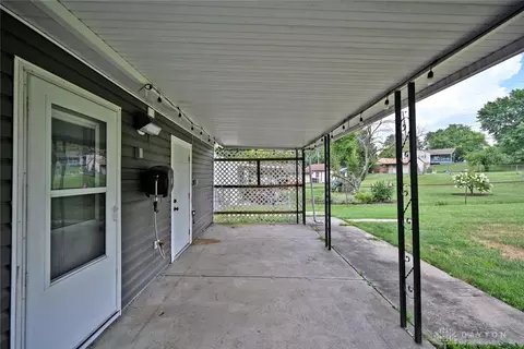 Exterior - 2908 Blackhawk Rd, Kettering, OH 45420 photo 3 of 13