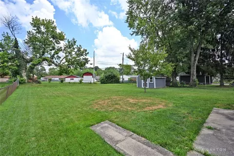 Exterior - 2908 Blackhawk Rd, Kettering, OH 45420 photo 5 of 13