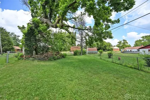 Exterior - 2908 Blackhawk Rd, Kettering, OH 45420 photo 9 of 13