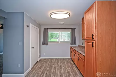 Kitchen - 2908 Blackhawk Rd, Kettering, OH 45420 photo 2 of 5