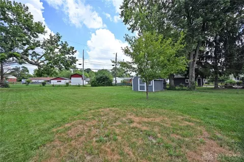 Exterior - 2908 Blackhawk Rd, Kettering, OH 45420 photo 6 of 13
