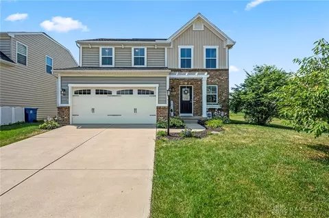 2212 Blazing Star Dr, Tipp City, OH 45371
