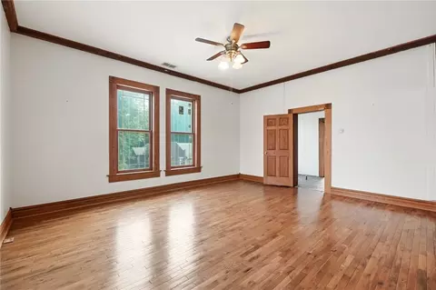 Living - 649 E High St, Springfield, OH 45505 photo 10 of 14