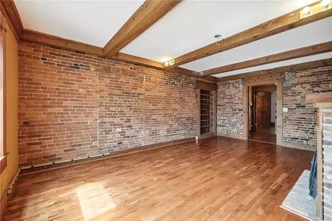 Living - 649 E High St, Springfield, OH 45505 photo 9 of 14