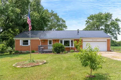 Exterior - 2341 Shrine Rd, Springfield, OH 45502 photo 2 of 7