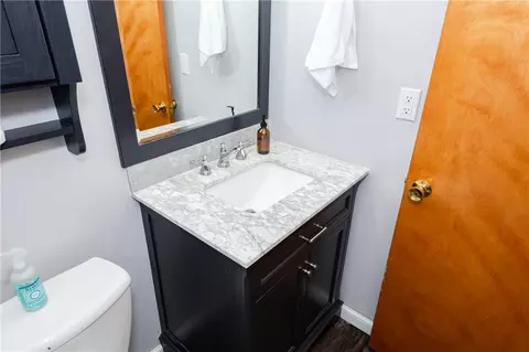 Bath - 2341 Shrine Rd, Springfield, OH 45502 photo 8 of 8