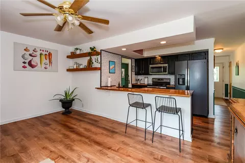 Kitchen - 2341 Shrine Rd, Springfield, OH 45502 photo 2 of 8