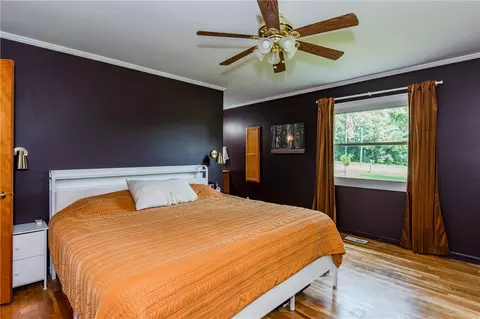 Bedroom - 2341 Shrine Rd, Springfield, OH 45502 photo 2 of 9