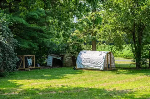 Exterior - 2341 Shrine Rd, Springfield, OH 45502 photo 6 of 7
