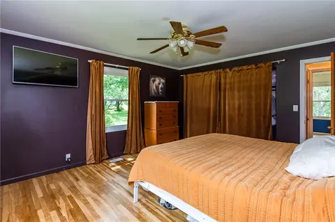 Bedroom - 2341 Shrine Rd, Springfield, OH 45502 photo 4 of 9
