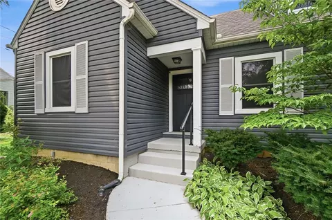 Exterior - 2775 S Limestone St, Springfield, OH 45505 photo 5 of 15