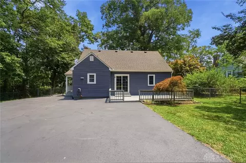 Exterior - 2775 S Limestone St, Springfield, OH 45505 photo 8 of 15