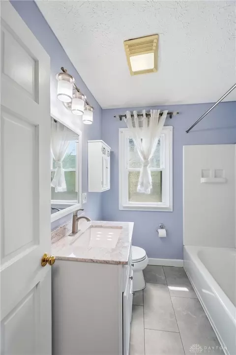 Bath - 2775 S Limestone St, Springfield, OH 45505 photo 2 of 3