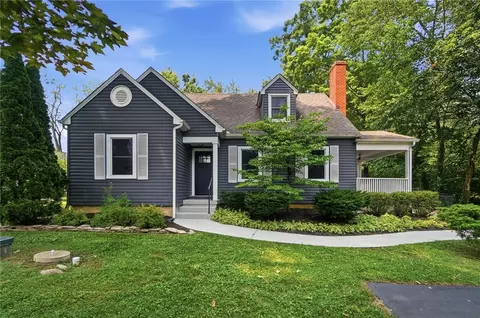 Exterior - 2775 S Limestone St, Springfield, OH 45505 photo 3 of 15