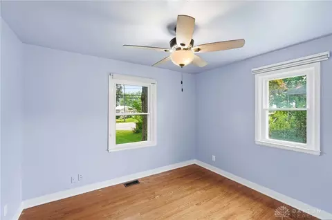 Bedroom - 2775 S Limestone St, Springfield, OH 45505 photo 4 of 6
