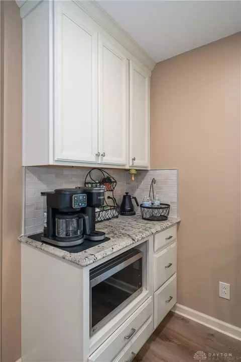Kitchen - 2244 Manhattan Blvd, Springfield, OH 45504 photo 8 of 8