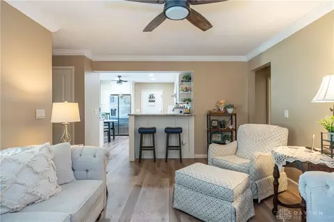 Living - 2244 Manhattan Blvd, Springfield, OH 45504 photo 1 of 3