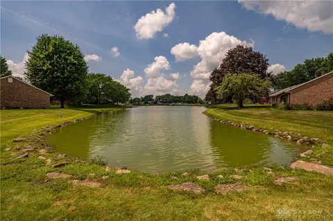 View/Area - 2244 Manhattan Blvd, Springfield, OH 45504 photo 2 of 6
