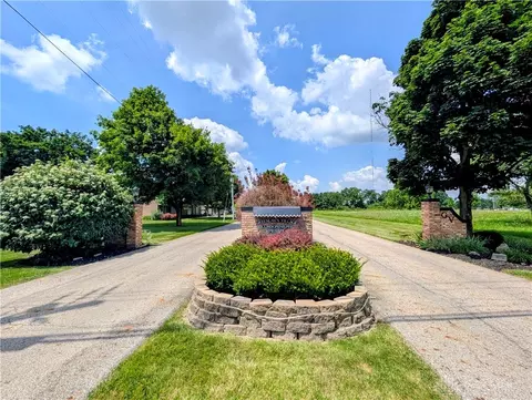 View/Area - 2244 Manhattan Blvd, Springfield, OH 45504 photo 6 of 6