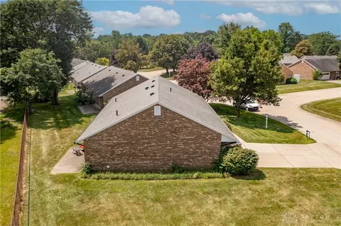 View/Area - 2244 Manhattan Blvd, Springfield, OH 45504 photo 4 of 6