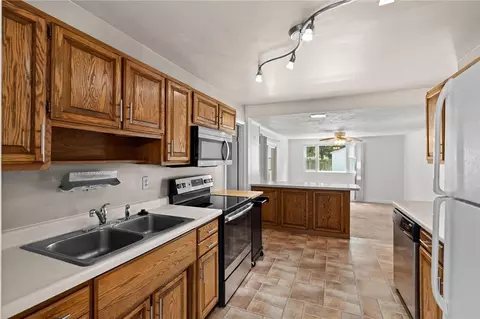 Kitchen - 2902 Armen Ave, Kettering, OH 45432 photo 1 of 3