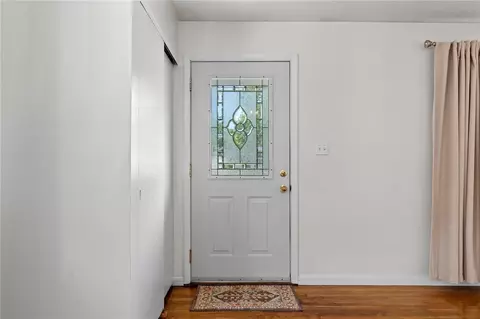 Entry Way - 2902 Armen Ave, Kettering, OH 45432 photo 1 of 2