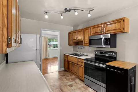 Kitchen - 2902 Armen Ave, Kettering, OH 45432 photo 3 of 3