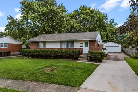 Exterior - 2902 Armen Ave, Kettering, OH 45432 photo 2 of 12