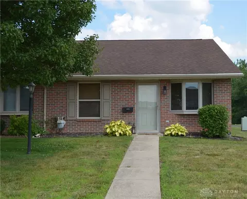 4290 Midfield St, Springfield, OH 45503 photo 2