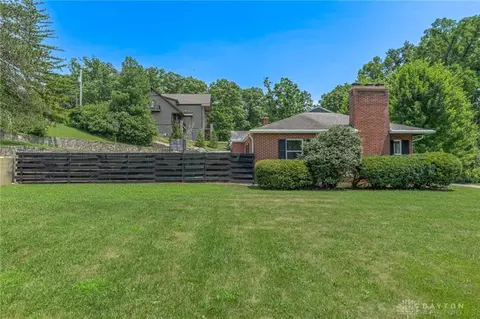 Exterior - 885 Big Hill Rd, Kettering, OH 45419 photo 8 of 8