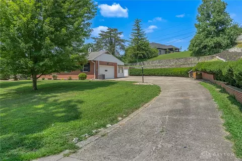 Exterior - 885 Big Hill Rd, Kettering, OH 45419 photo 2 of 8