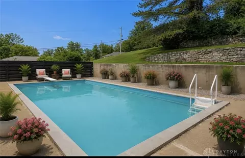 Exterior - 885 Big Hill Rd, Kettering, OH 45419 photo 6 of 8