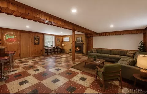 Living - 885 Big Hill Rd, Kettering, OH 45419 photo 4 of 5