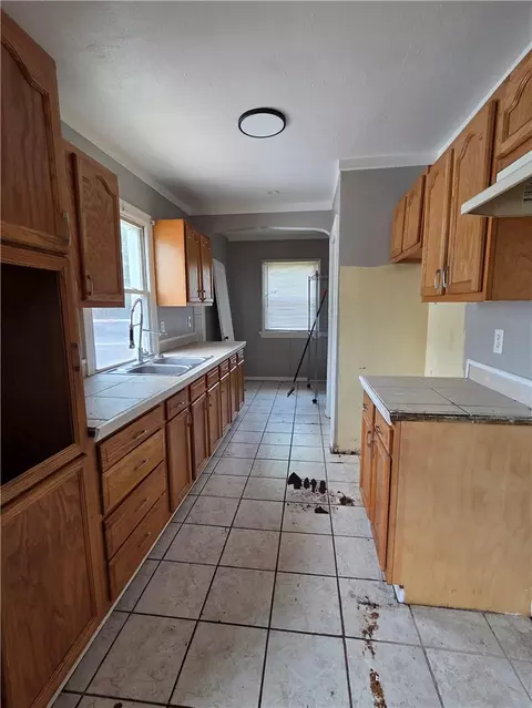 Kitchen - 445 E Siebenthaler Ave, Dayton, OH 45405 photo 1 of 1