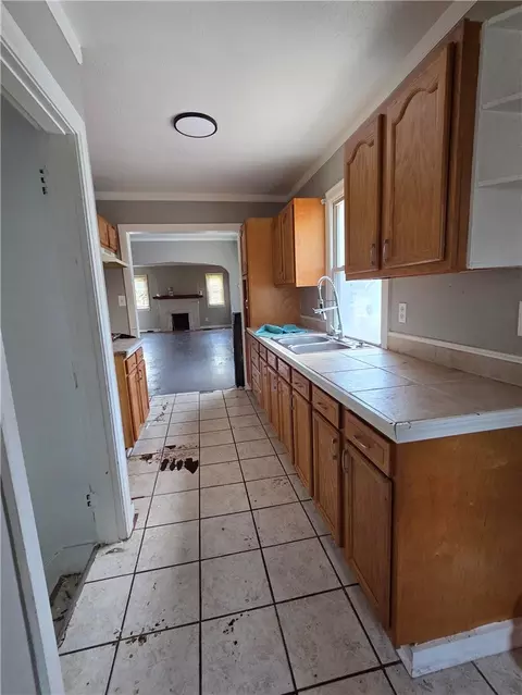 Entry Way - 445 E Siebenthaler Ave, Dayton, OH 45405 photo 1 of 1