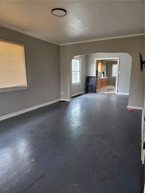 Living - 445 E Siebenthaler Ave, Dayton, OH 45405 photo 1 of 3