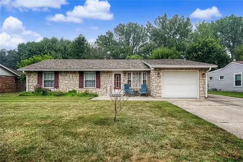 5243 Wakefield Dr, Fairborn, OH 45324