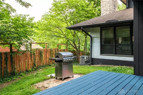 Exterior - 1260 Brooklands Rd, Kettering, OH 45409 photo 8 of 20